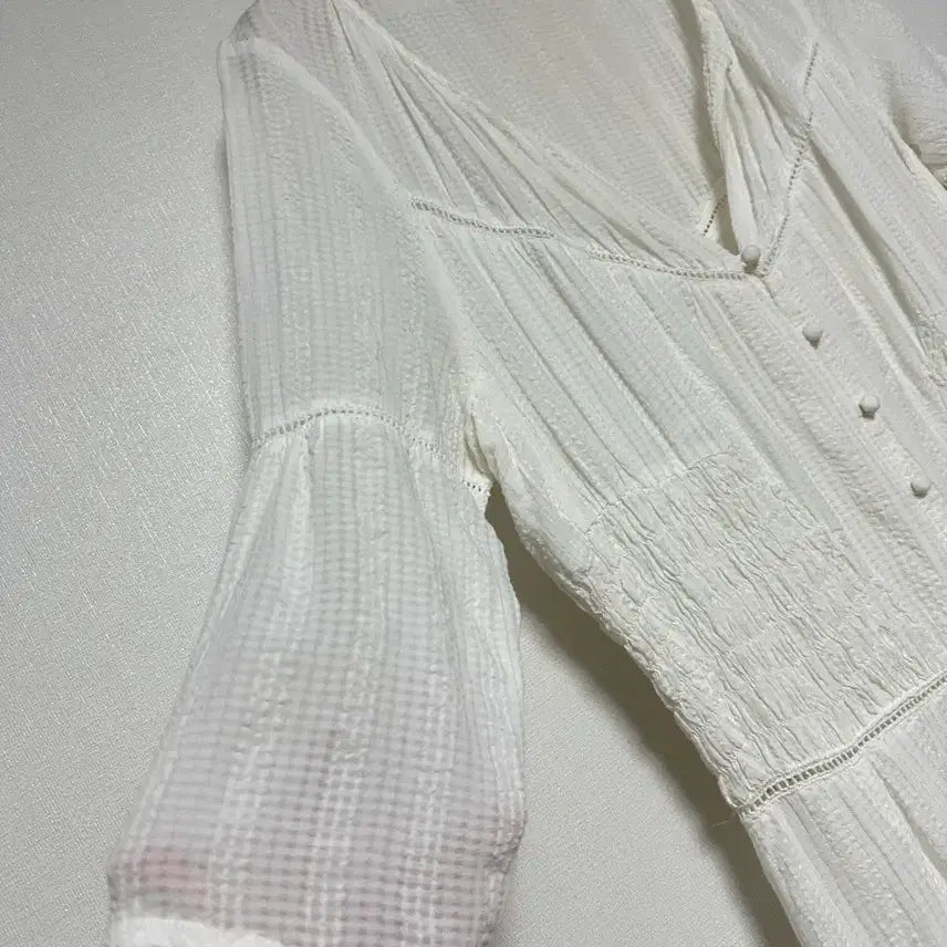 [BUNJANG] Maje White Embossed Cotton Maxi Dress / 마쥬 화이트 엠보 코튼 맥시 원피스