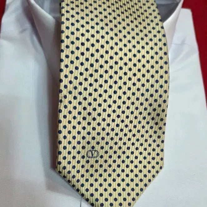 [BUNJANG] Valentino Silk Tie / 발렌티노 땡땡이 실크 넥타이 골드 네이비