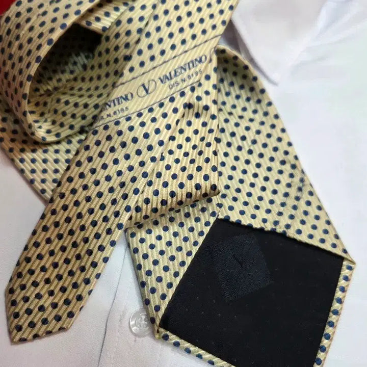 [BUNJANG] Valentino Silk Tie / 발렌티노 땡땡이 실크 넥타이 골드 네이비