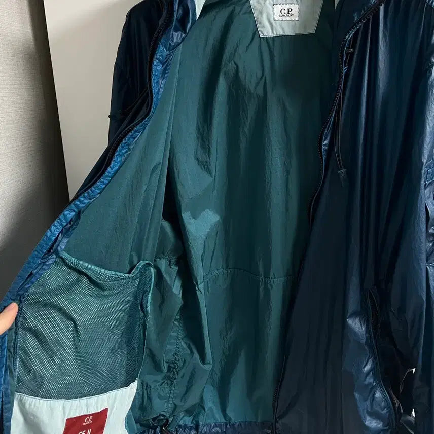[SOLD OUT] C.P.컴퍼니 네이비 후드자켓 52 (105-108)