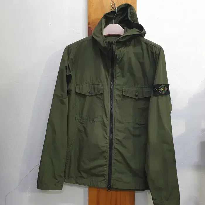 [SOLD OUT] 럭셔리 남자 후드 바람막이 자켓(110)