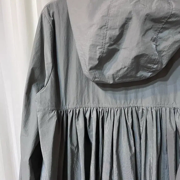 [SOLD OUT] (새상품) 모던한 그레이 셔링 바람막이 코트 자켓 점퍼 55-88
