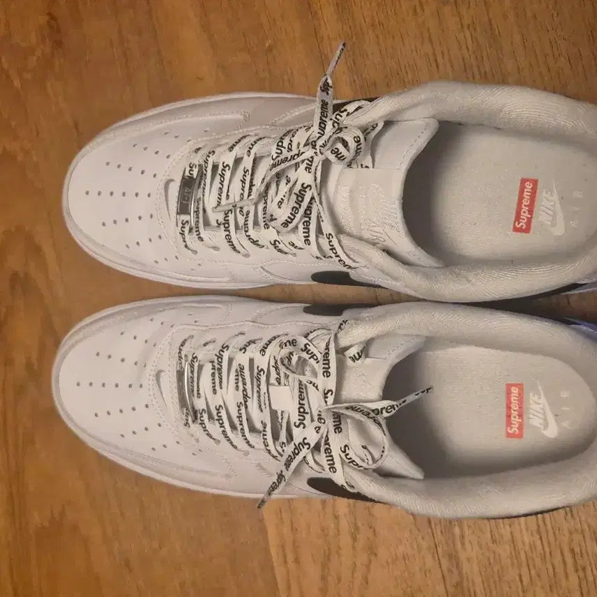 [BUNJANG] Supreme Air Force 1 Low White Sneakers / 슈프림 에어포스 화이트