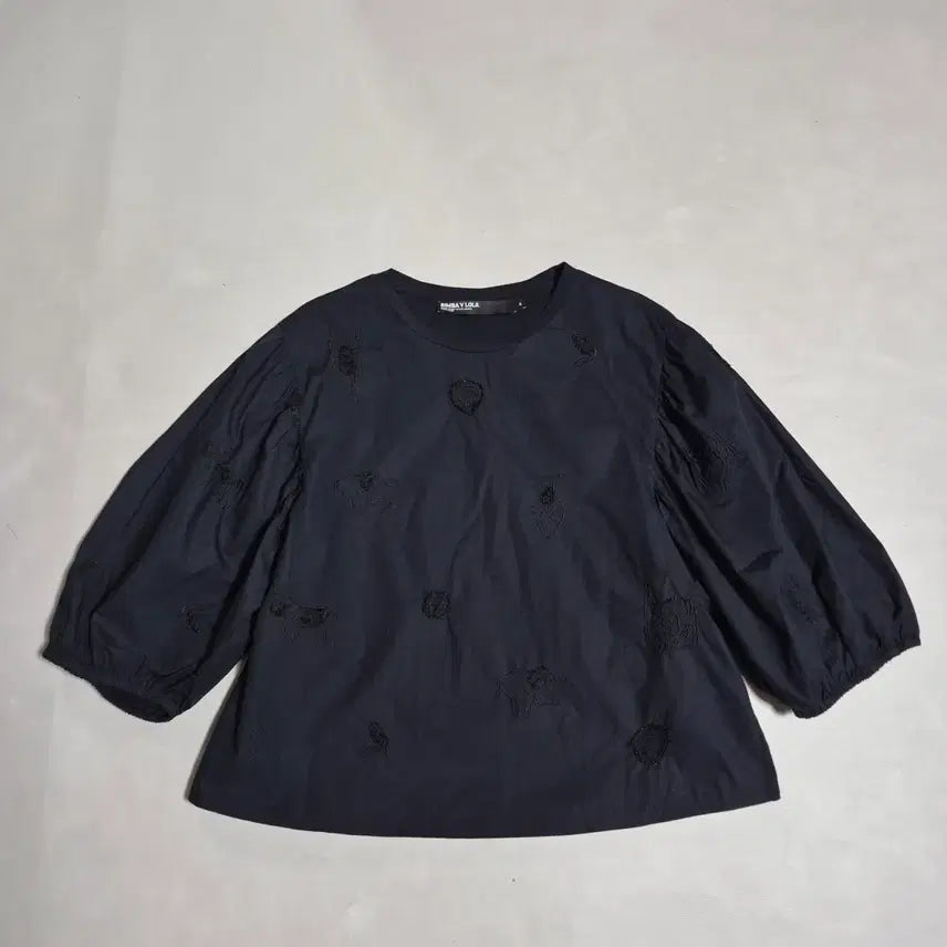 [SOLD OUT] 빔바이롤라 블랙 볼륨 소매 티셔츠