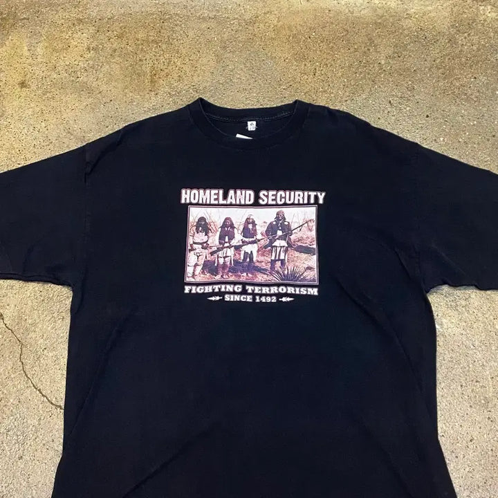 [BUNJANG] Vintage Homeland Native American Print T-shirt / 미국 빈티지 홈랜드 원주민 프린팅 반팔티 티셔츠