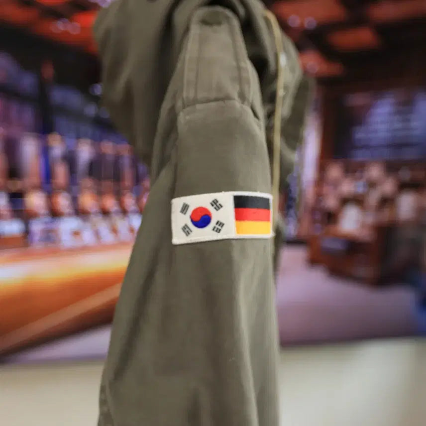 [BUNJANG] German Military Parka Khaki Vintage 1980s-1990s / 독일군 밀리터리 파카 .낚시 캠핑 감성 딱 살아있는 카키