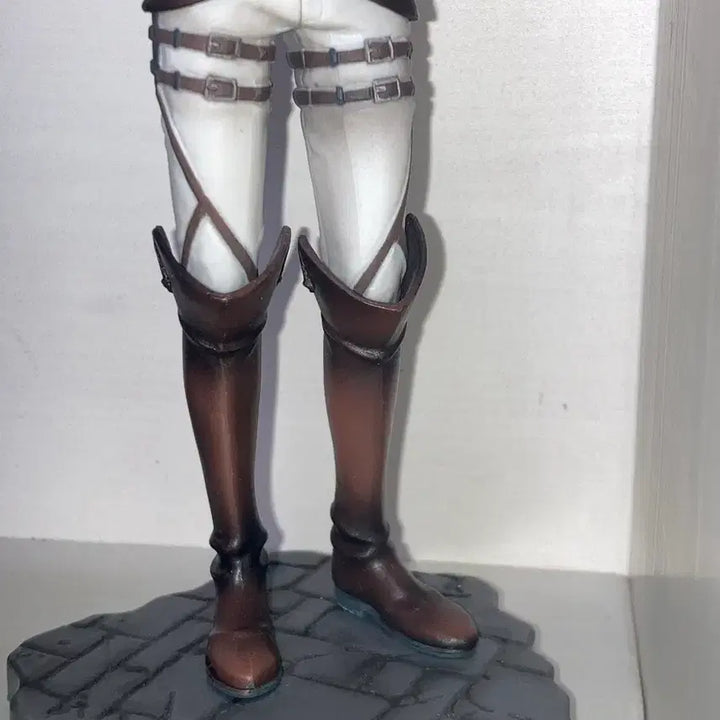 [BUNJANG] Attack on Titan Figure Set: Levi, Eren, and Mike / 희귀)진격의 거인 고전쿠지 리바이+에렌+미케 피규어 디오라마 좌상제일복권