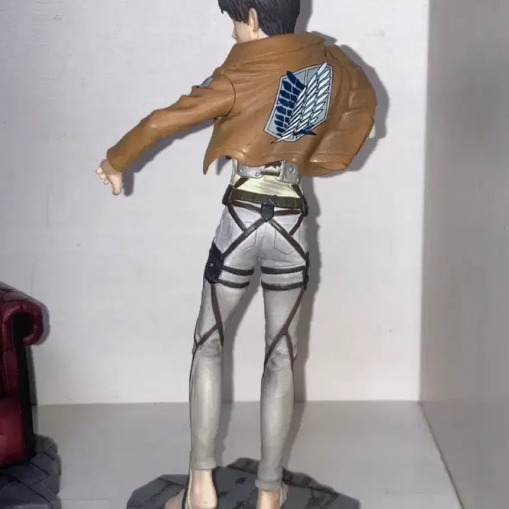 [BUNJANG] Attack on Titan Figure Set: Levi, Eren, and Mike / 희귀)진격의 거인 고전쿠지 리바이+에렌+미케 피규어 디오라마 좌상제일복권