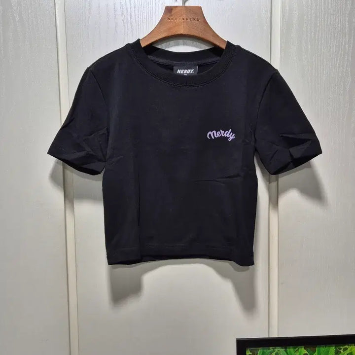 [BUNJANG] Nerdy Black T-shirt and Shorts Set / (타임세일)(새상품)널디 반팔 티셔츠 반바지 세트 블랙