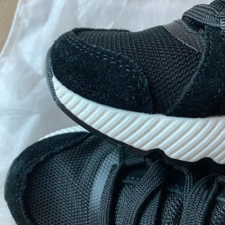 [BUNJANG] Shoopen Black Sneakers / 상태최상)230 블랙 슈펜 운동화