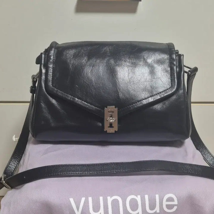[SOLD OUT] 분크 Occam Doux Shoulder S 오캄 두 숄더 스몰 블랙