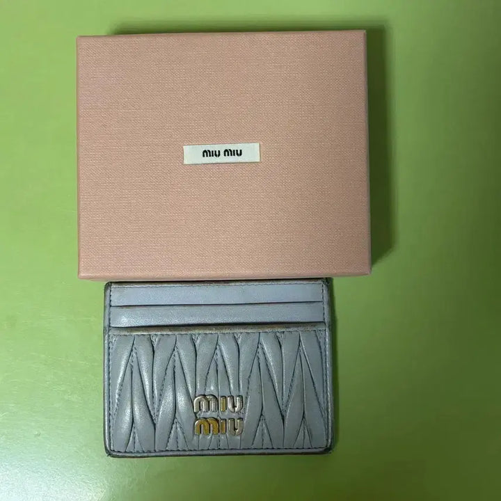 [SOLD OUT] 미우미우 마테라쎄 나파 가죽 카드지갑