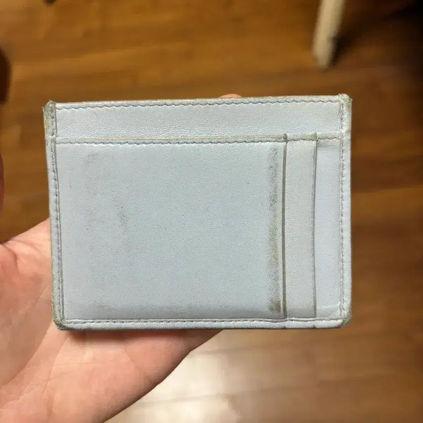 [SOLD OUT] 미우미우 마테라쎄 나파 가죽 카드지갑