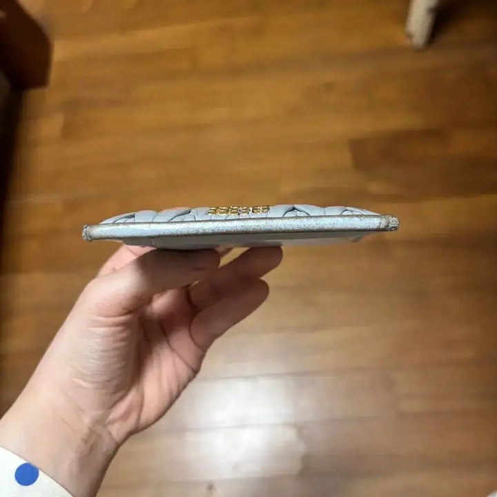 [SOLD OUT] 미우미우 마테라쎄 나파 가죽 카드지갑