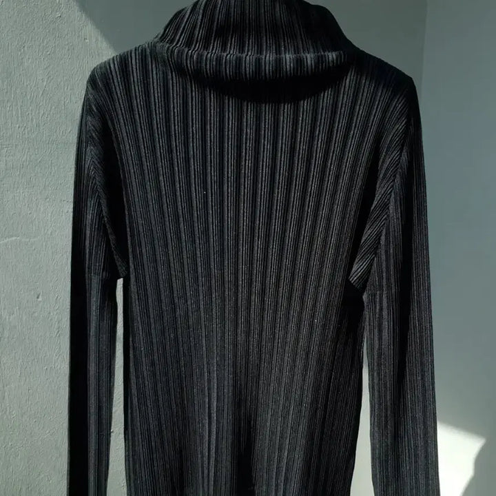 [BUNJANG] Pleats Please Issey Miyake Turtleneck Long Sleeve Top / PLEATS PLEASE top by Issey Miyake