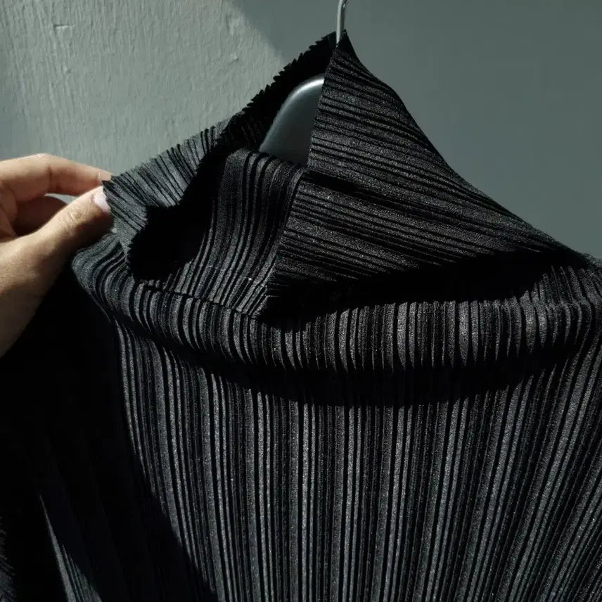 [BUNJANG] Pleats Please Issey Miyake Turtleneck Long Sleeve Top / PLEATS PLEASE top by Issey Miyake