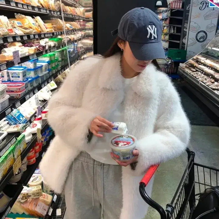 [BUNJANG] One Log Romantic White Fur Jacket / 원로그 로맨티화이트퍼자켓