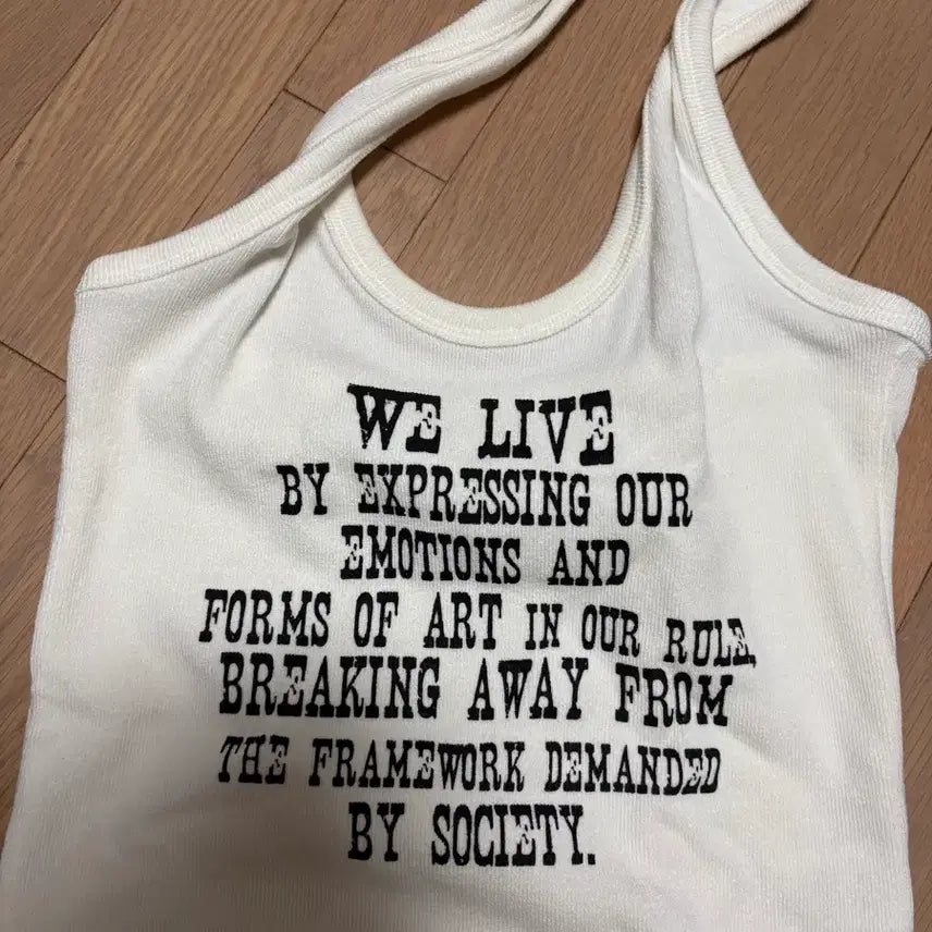 [BUNJANG] Bohemian Seoul Halter Top Tank Top / 보헴서 [홀터 탑] 민소매 나시 보헤미안서울 bohemseo
