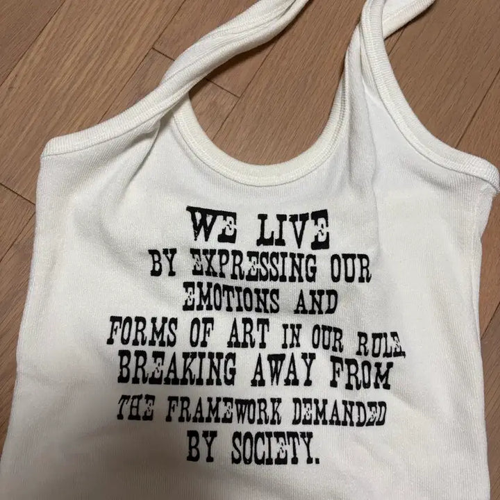 [BUNJANG] Bohemian Seoul Halter Top Tank Top / 보헴서 [홀터 탑] 민소매 나시 보헤미안서울 bohemseo