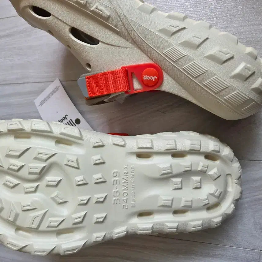 [BUNJANG] Crocs Jeep Ivory Sandals / 크록스 지프   아이보리
