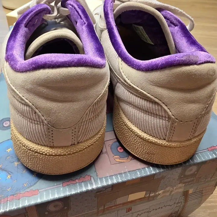 [BUNJANG] Reebok Club C Minions Collaboration Sneakers Size 266 / 리복 클럽c 미니언즈 콜라보 266 사이즈