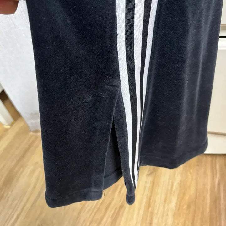[BUNJANG] Adidas Velvet Pants / 아디다스 바지