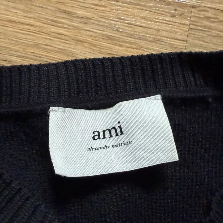 [BUNJANG] AMI Knit Sweater M Size / 아미 니트 m사이즈 팝니다