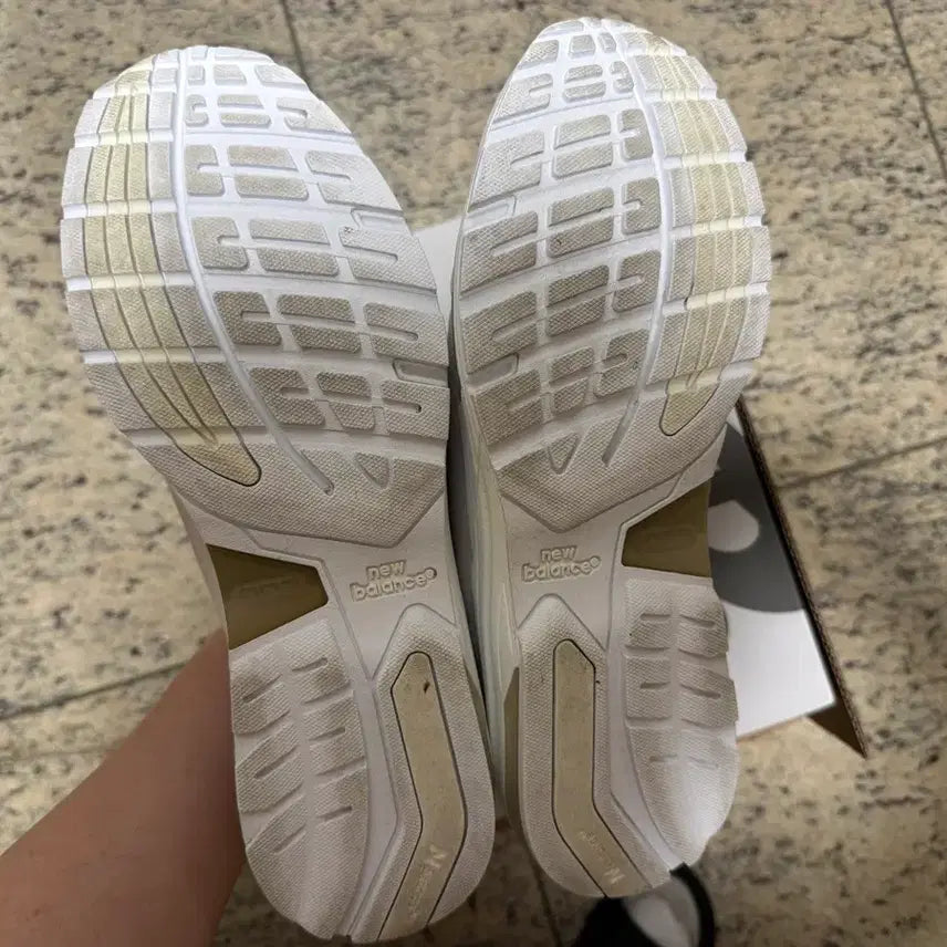 [SOLD OUT] 뉴발란스 992 화이트 실버 1회착 285