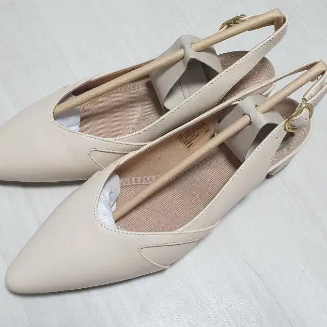 [SOLD OUT] 새상품)락포트 소가죽 슬링백 천연가죽 240 7M