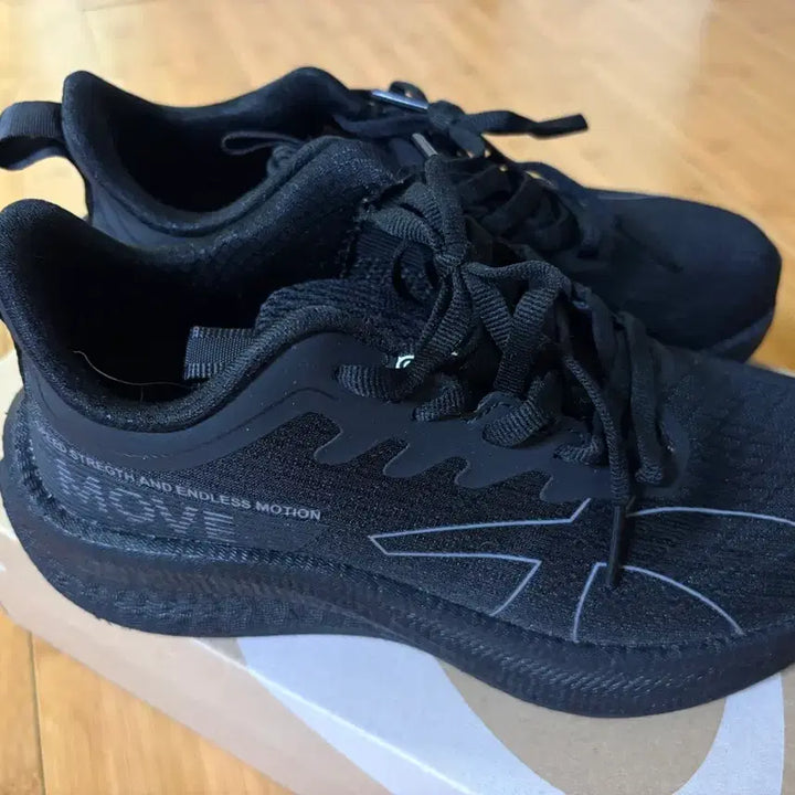 [BUNJANG] Black Sneakers Size 230 / 블랙 운동화 230