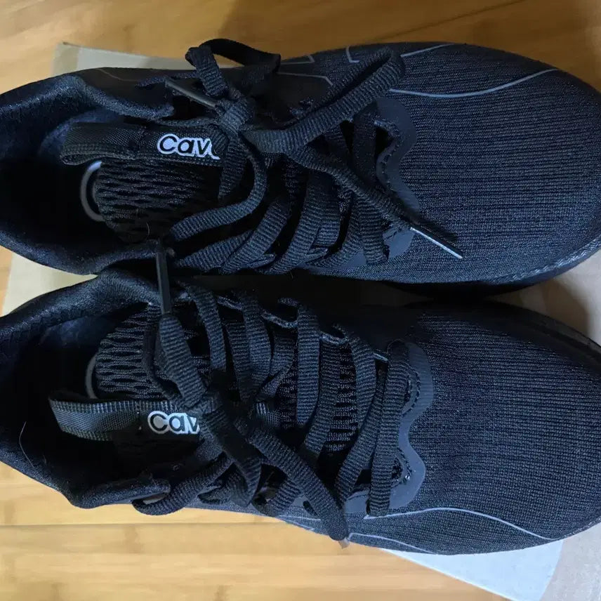 [BUNJANG] Black Sneakers Size 230 / 블랙 운동화 230