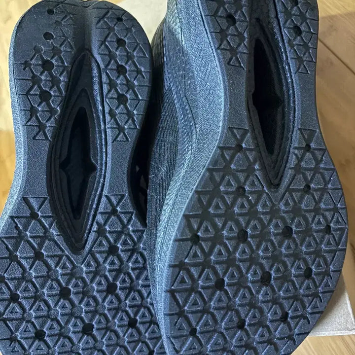 [BUNJANG] Black Sneakers Size 230 / 블랙 운동화 230