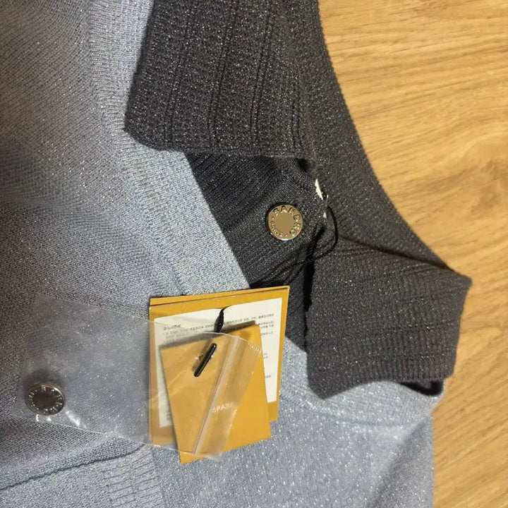 [SOLD OUT] 산드로 카라 로고 니트 탑 2종 sandro