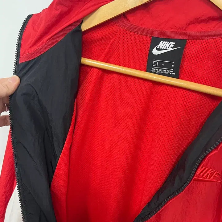 [BUNJANG] Nike Big Swoosh Oversized Woven Windbreaker Jacket / [100] 나이키 빅스우시 오버핏 우븐 바람막이 집업 자켓
