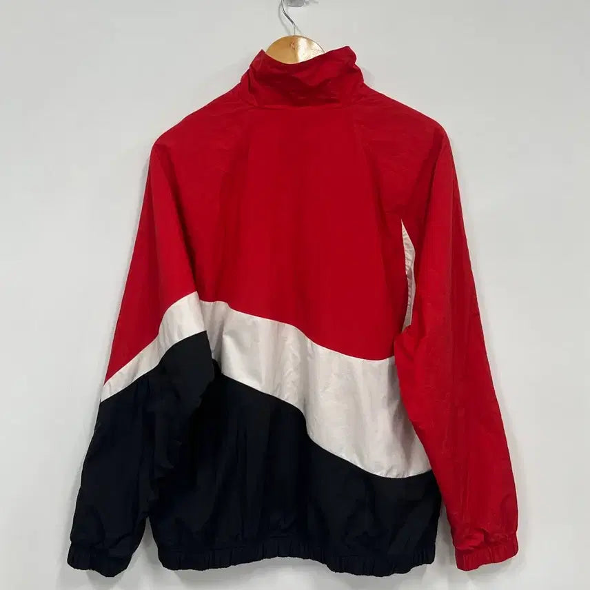 [BUNJANG] Nike Big Swoosh Oversized Woven Windbreaker Jacket / [100] 나이키 빅스우시 오버핏 우븐 바람막이 집업 자켓