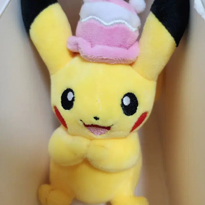 [BUNJANG] Lotte Cinema Pokemon 30th Anniversary Party Time Pikachu / 롯데시네마 포켓몬스터 30주년 파티타임 피카츄