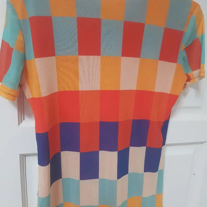 [BUNJANG] Colorful Check Spandex T-shirt (Size 55) / 컬러풀 체크 스판티(55)미사용