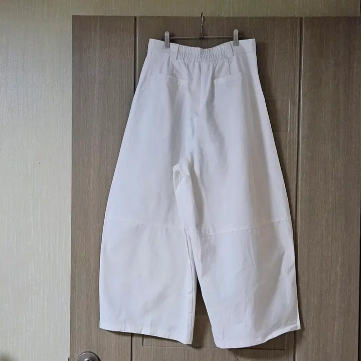 [SOLD OUT] 화이트 와이드 팬츠 통바지 55~66  밴딩 새상품