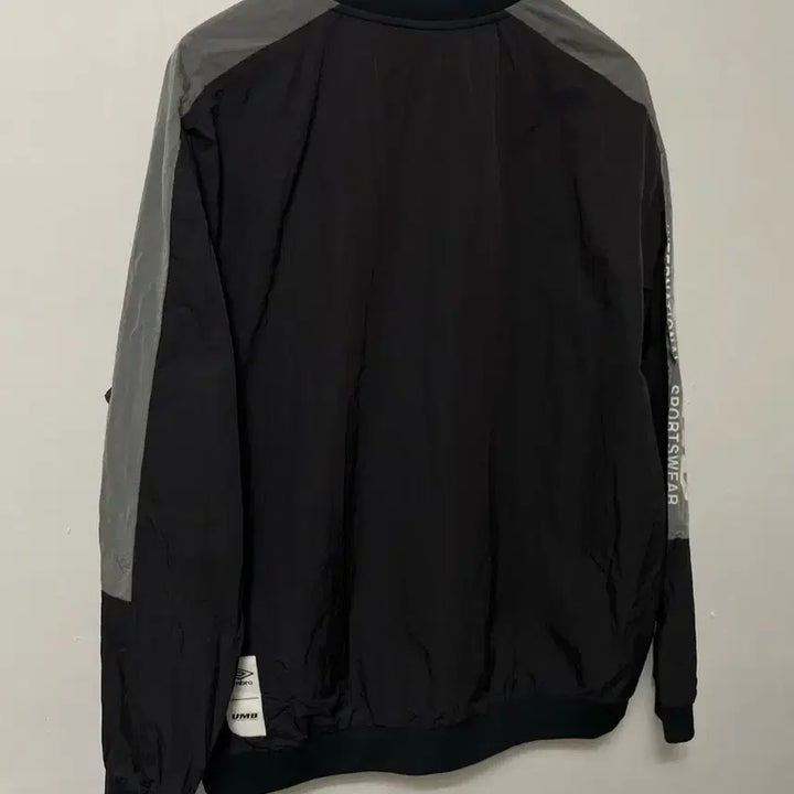 [SOLD OUT] 100-105 UMBRO 엄브로 나일론 루즈핏 웜업 상의 정품