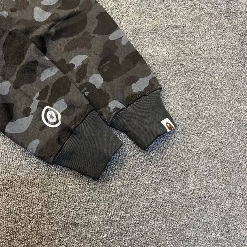 [SOLD OUT] 베이프 샤크 블랙 카모 후드(정품인증가능)