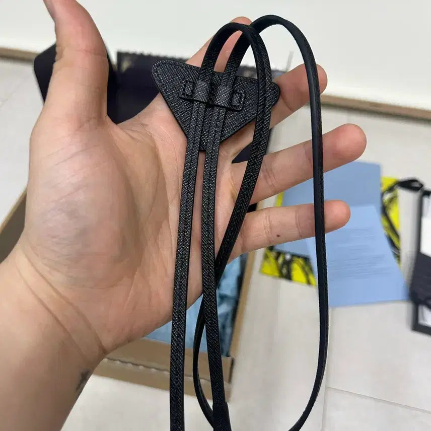 [SOLD OUT] 프라다 사피아노 볼로타이