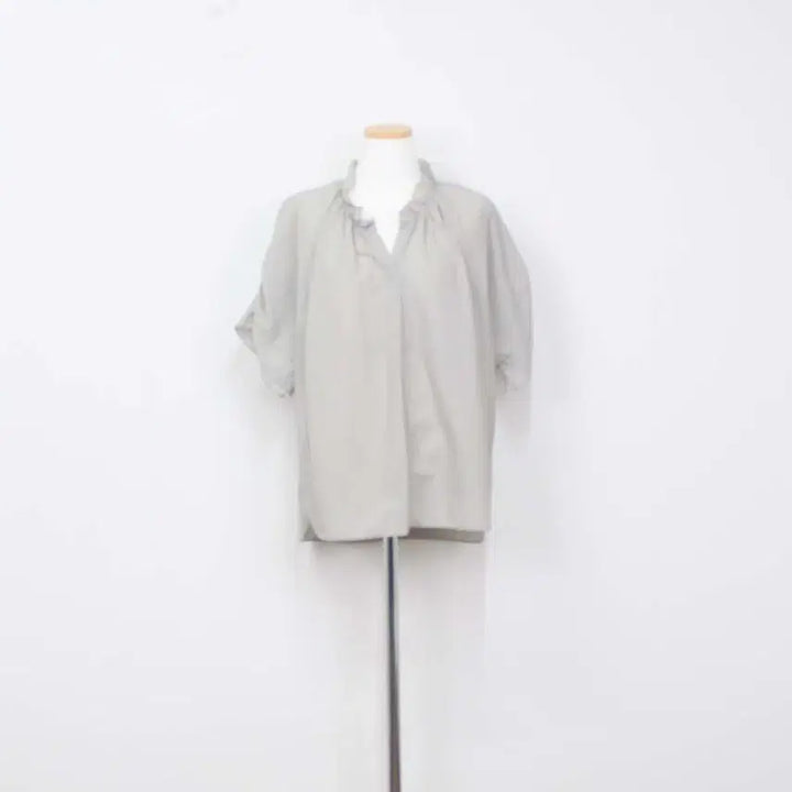[SOLD OUT] [정품] 씨 여성 블라우스 티셔츠 셔츠 반팔 상의 신상 66 정인샵