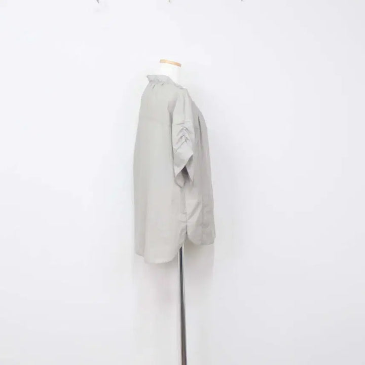 [SOLD OUT] [정품] 씨 여성 블라우스 티셔츠 셔츠 반팔 상의 신상 66 정인샵