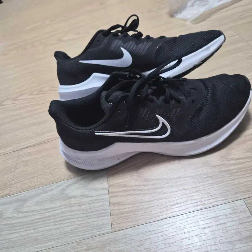 [SOLD OUT] 나이키 다운쉬프터 블랙 런닝화