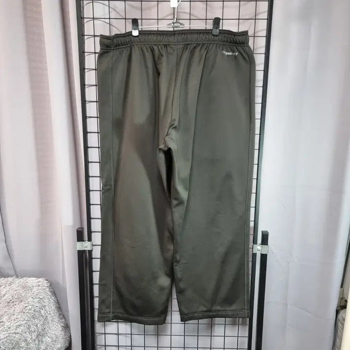 [BUNJANG] Nike Tampa Bay Field Travel Pants XL / 나이키 NFL 바지 온필드 어페럴 탬파베이 필드 트래블 팬츠 써마핏 XL