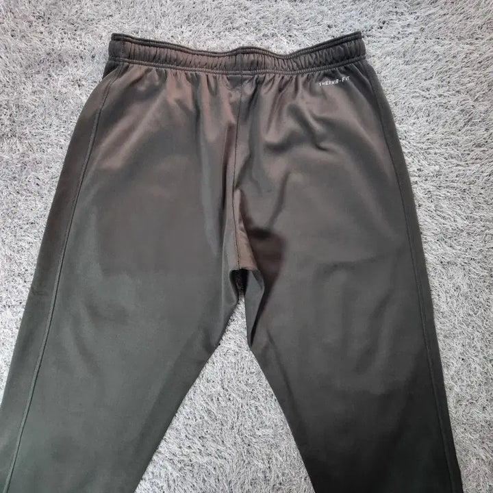 [BUNJANG] Nike Tampa Bay Field Travel Pants XL / 나이키 NFL 바지 온필드 어페럴 탬파베이 필드 트래블 팬츠 써마핏 XL