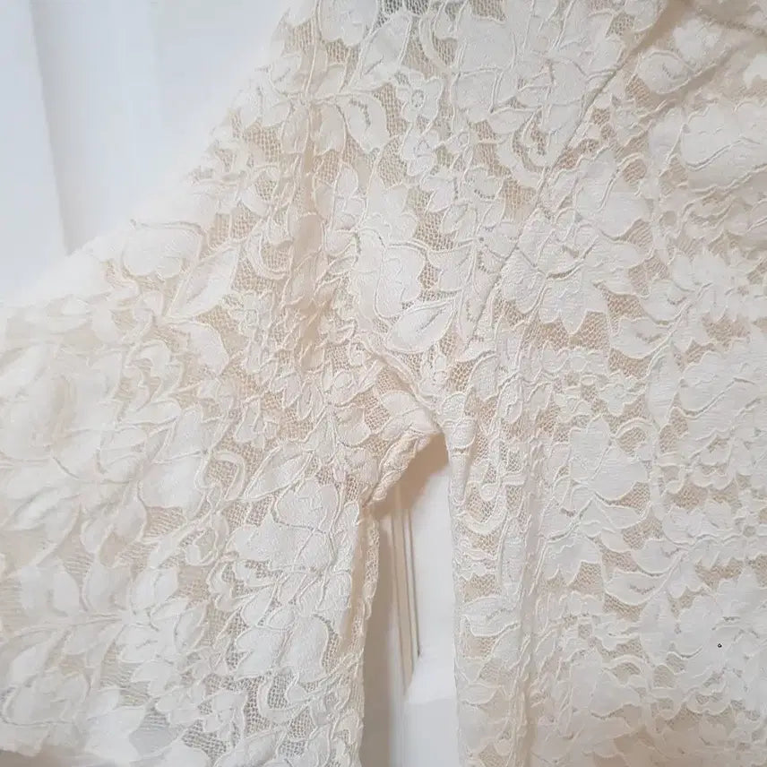 [BUNJANG] Ivory Lace Short Sleeve Blouse (Size 55) / 아이보리 레이스 반팔 블라우스(55)미사용