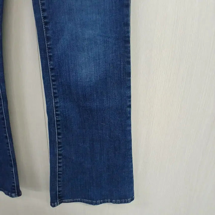 [BUNJANG] Denizen Bootcut Jeans / 데니즌 부츠컷 청바지 진청
