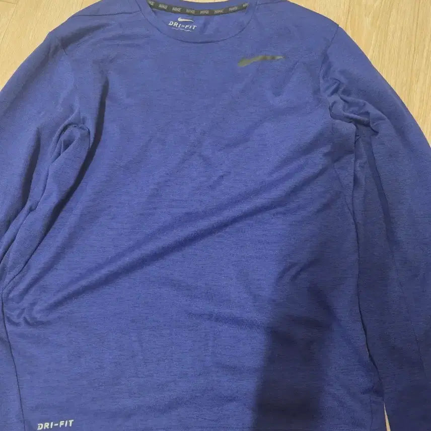 [BUNJANG] Nike Dri-FIT Blue Long Sleeve T-shirt / 나이키 드라이핏 블루 M 사이즈 긴팔 티셔츠