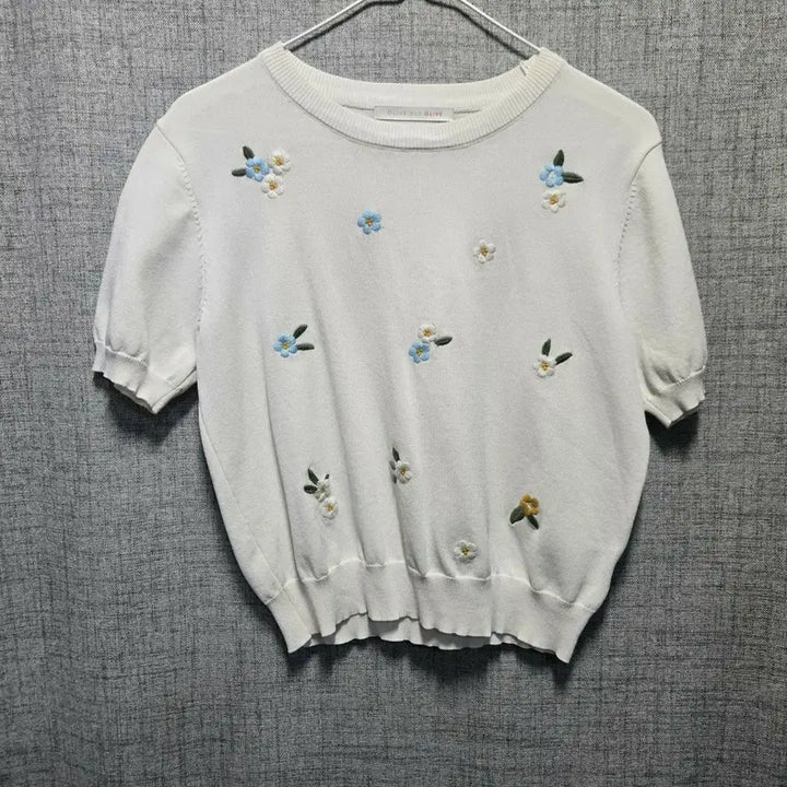 [BUNJANG] Olive Des Olive Floral Embroidery Short Sleeve Knit Top / 올리브데올리브 꽃자수 반팔 니트 90
